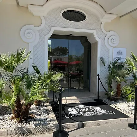 Relais Corte Degli Aragonesi Otel