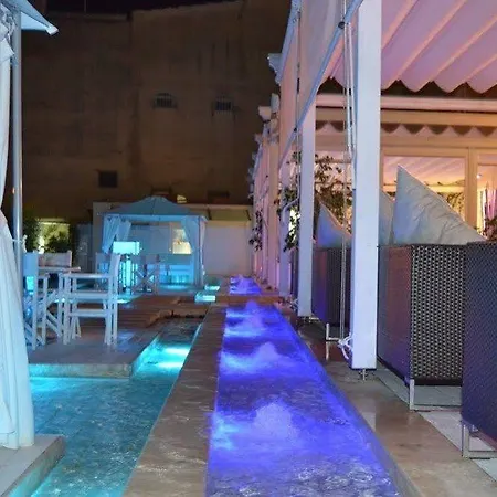 Relais Corte Degli Aragonesi Otel 4*